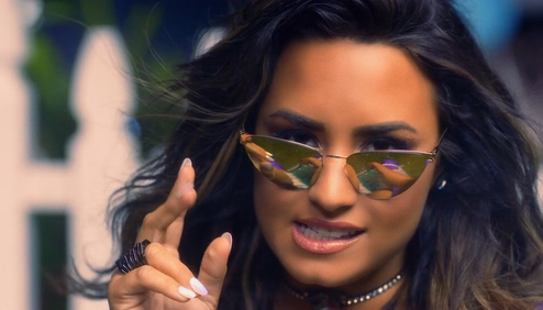 Demi Lovato 《Sorry Not Sorry》 1080P